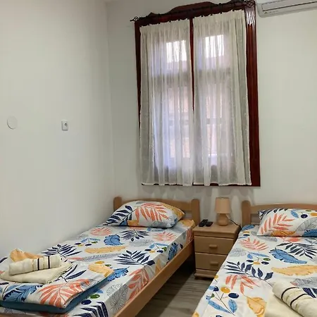 Aurora Apartment *